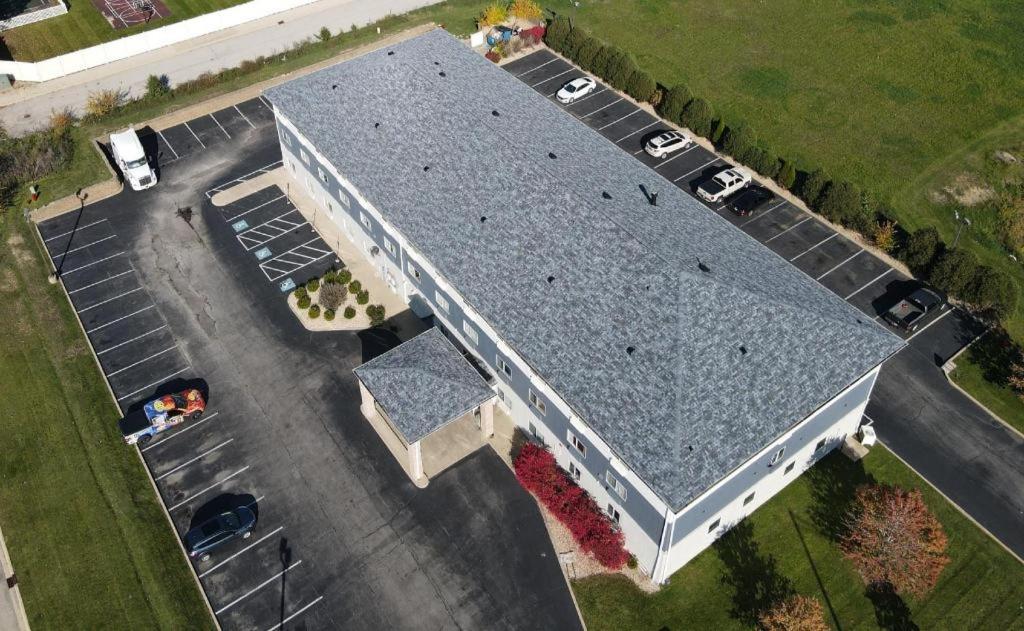 Days Inn & Suites By Wyndham Romeoville Eksteriør billede