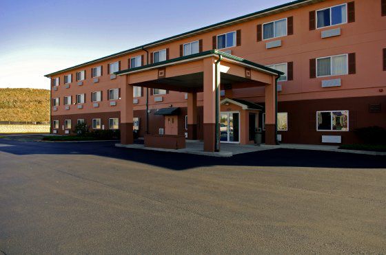 Days Inn & Suites By Wyndham Romeoville Eksteriør billede